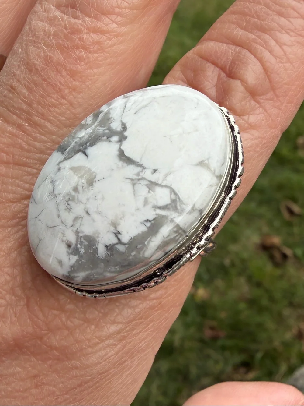 Vintage White Howlite Cabochon Silver Statement Ring